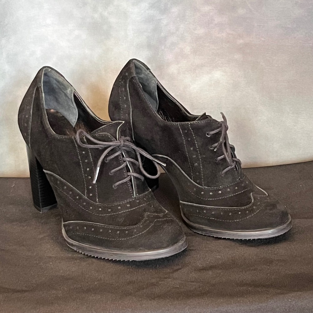 BATISTRADA Black Suede Wingtip Lace Up Block Heel Ankle Boots Size 36